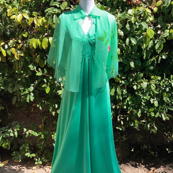 Vintage 1960’s dress with embroidered shawl - Picture 3 of 6